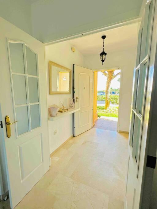 Апартаменти Adosado En Novo Atlantico Golf Ново-Санкті-Петрі Екстер'єр фото